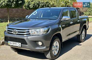 Пикап Toyota Hilux 2015 в 