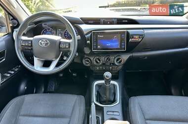 Пикап Toyota Hilux 2015 в 