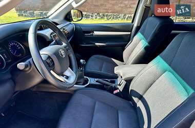 Пикап Toyota Hilux 2015 в 
