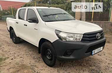 Пикап Toyota Hilux 2017 в Врадиевке