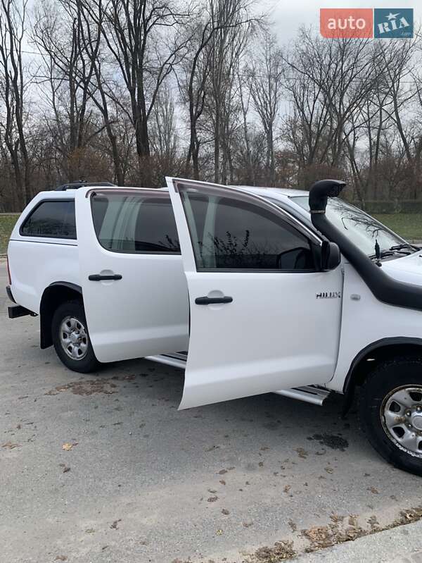 Пікап Toyota Hilux 2011 в Запоріжжі