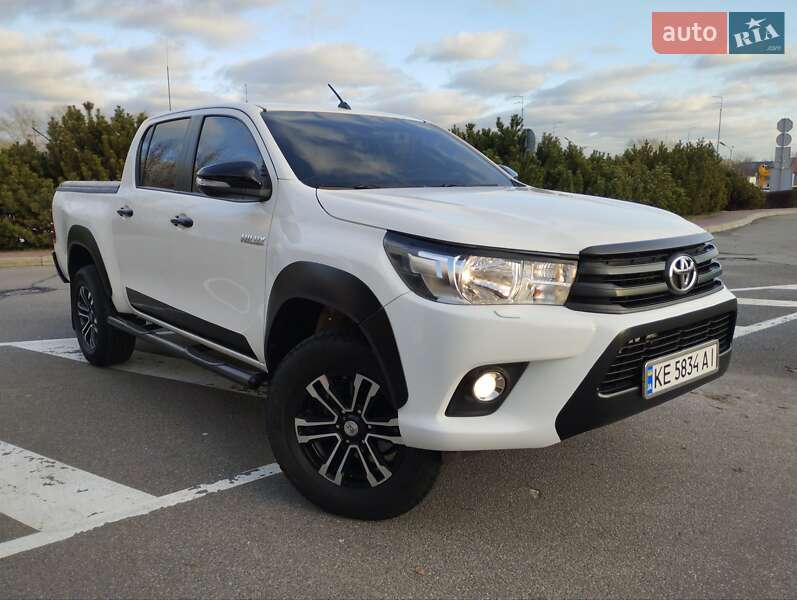 Пикап Toyota Hilux 2017 в Киеве