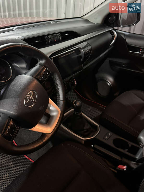 Пікап Toyota Hilux 2016 в Конотопі