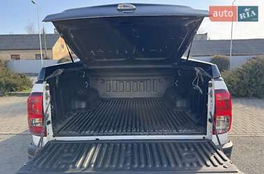 Пикап Toyota Hilux 2017 в 