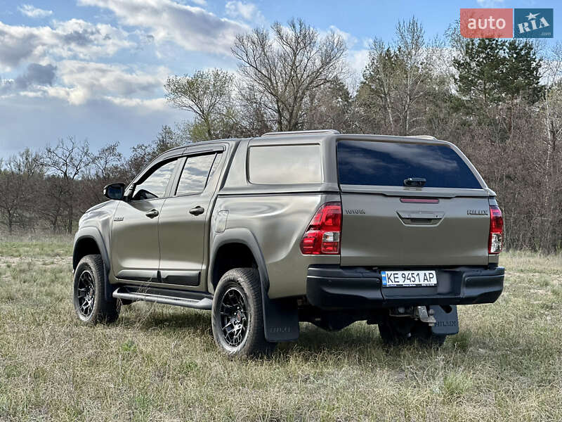 Пікап Toyota Hilux 2016 в Дніпрі