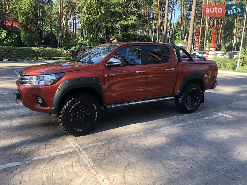 Пикап Toyota Hilux 2017 в Киеве