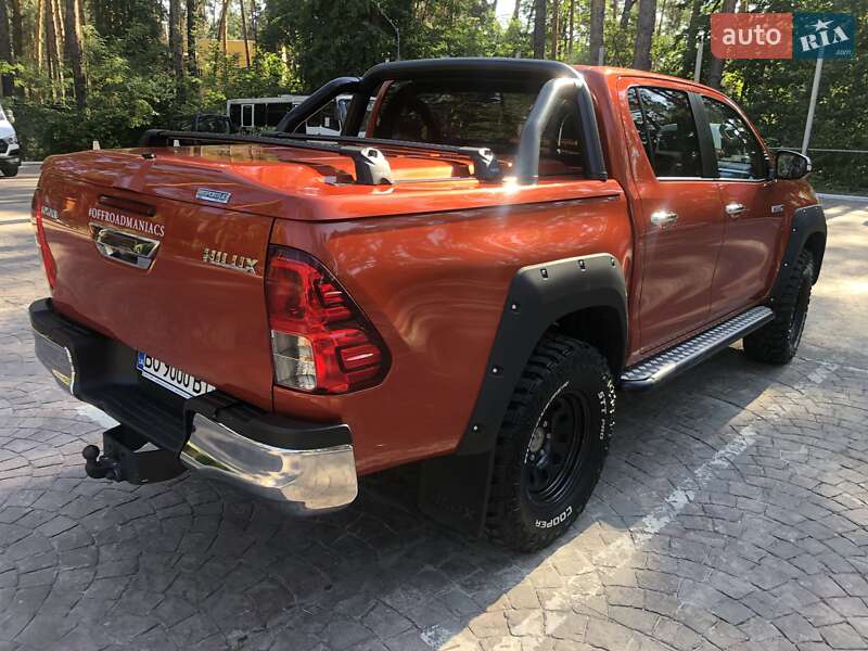 Пикап Toyota Hilux 2017 в Киеве