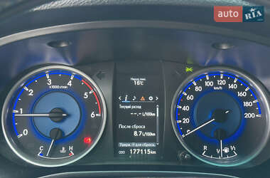 Пикап Toyota Hilux 2016 в 