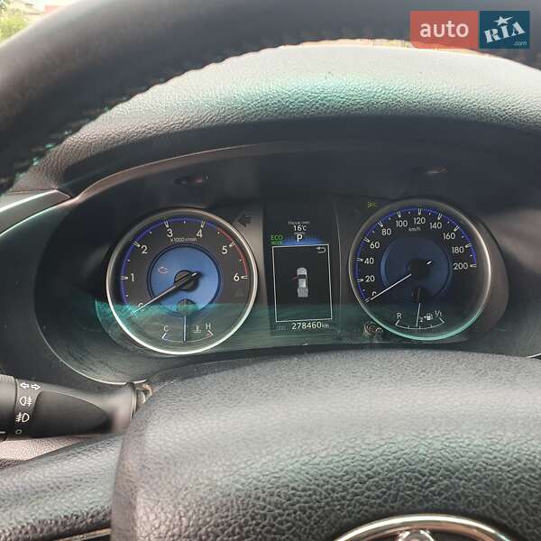 Пикап Toyota Hilux 2017 в 