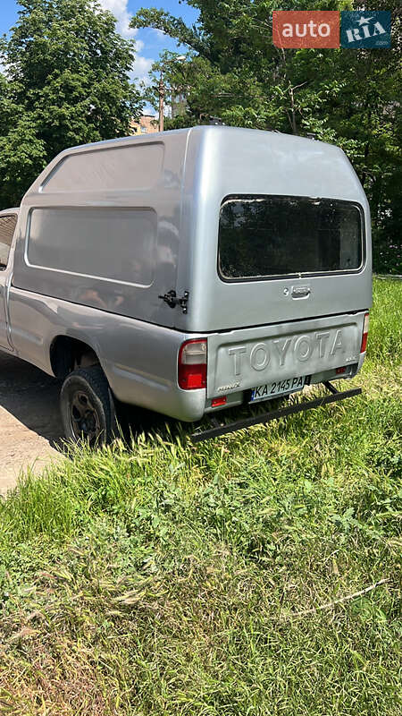 Пікап Toyota Hilux 2005 в Кривому Розі
