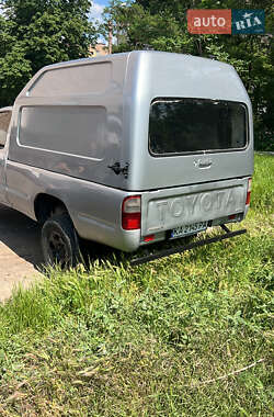 Пикап Toyota Hilux 2005 в 