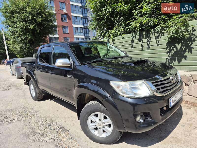 Пикап Toyota Hilux 2013 в Тернополе