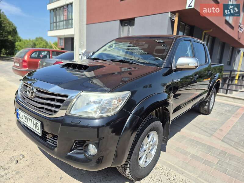 Пикап Toyota Hilux 2013 в Тернополе