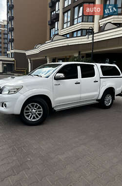 Пикап Toyota Hilux 2014 в Софиевской Борщаговке