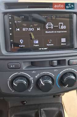 Пикап Toyota Hilux 2013 в 