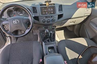 Пикап Toyota Hilux 2013 в 