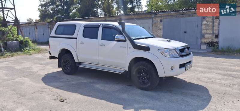 Пікап Toyota Hilux 2011 в Києві