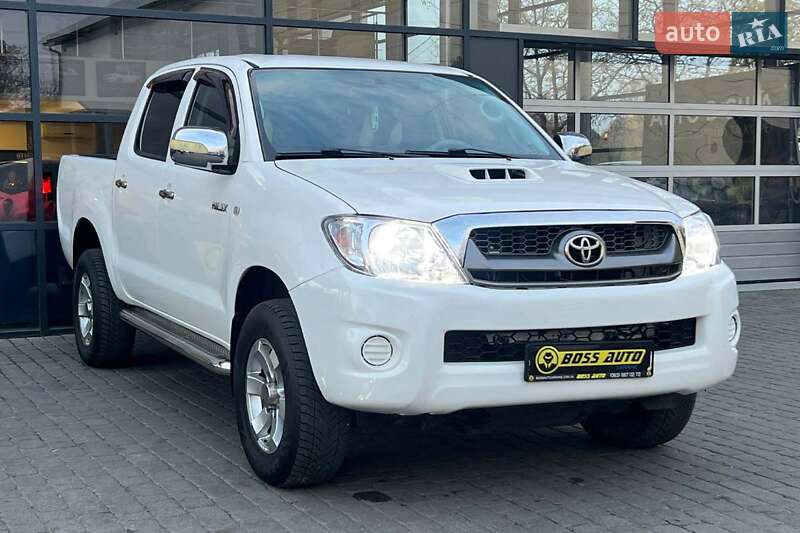 Toyota Hilux 2011