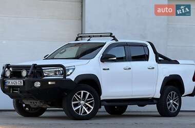 Пикап Toyota Hilux 2016 в 