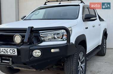 Пикап Toyota Hilux 2016 в 