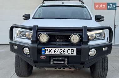 Пикап Toyota Hilux 2016 в 