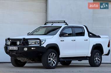 Пикап Toyota Hilux 2016 в 