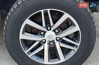 Пикап Toyota Hilux 2016 в 
