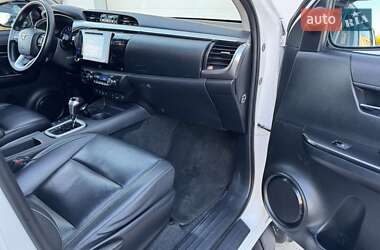 Пикап Toyota Hilux 2016 в 