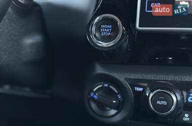 Пикап Toyota Hilux 2016 в 