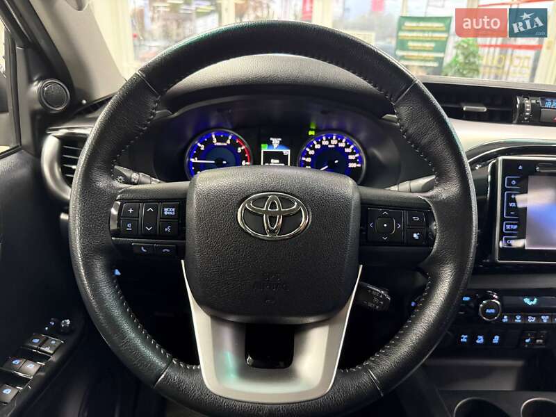 Пикап Toyota Hilux 2018 в Киеве фото 22 Пикап Toyota Hilux 2018 в Киеве