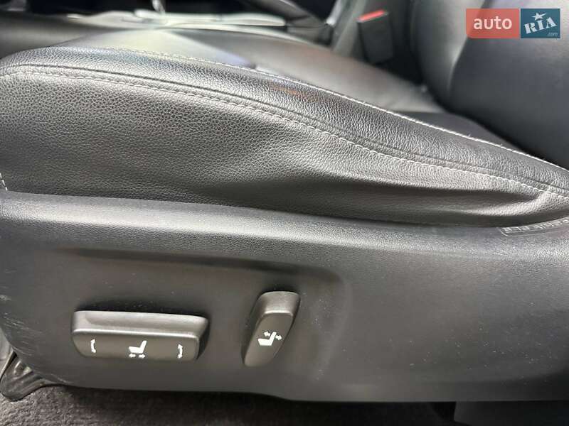 Пикап Toyota Hilux 2018 в Киеве фото 19 Пикап Toyota Hilux 2018 в Киеве