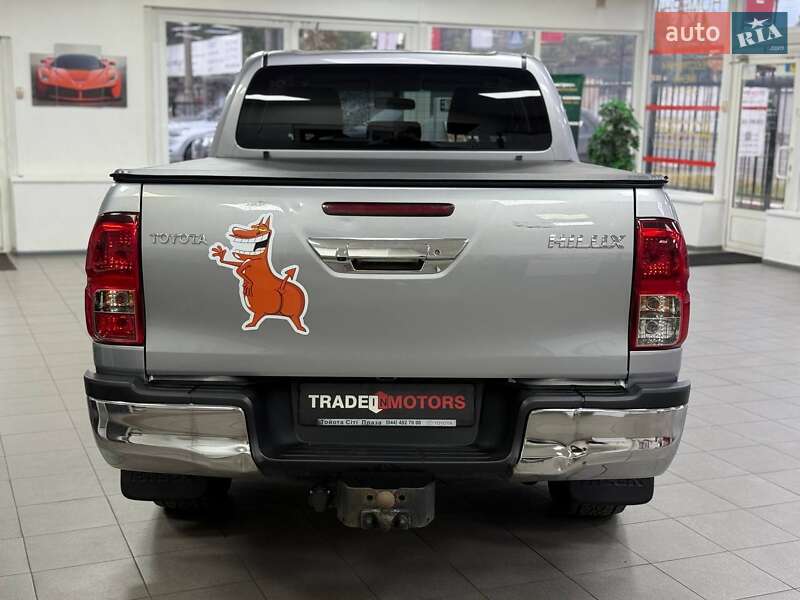 Пикап Toyota Hilux 2018 в Киеве фото 11 Пикап Toyota Hilux 2018 в Киеве