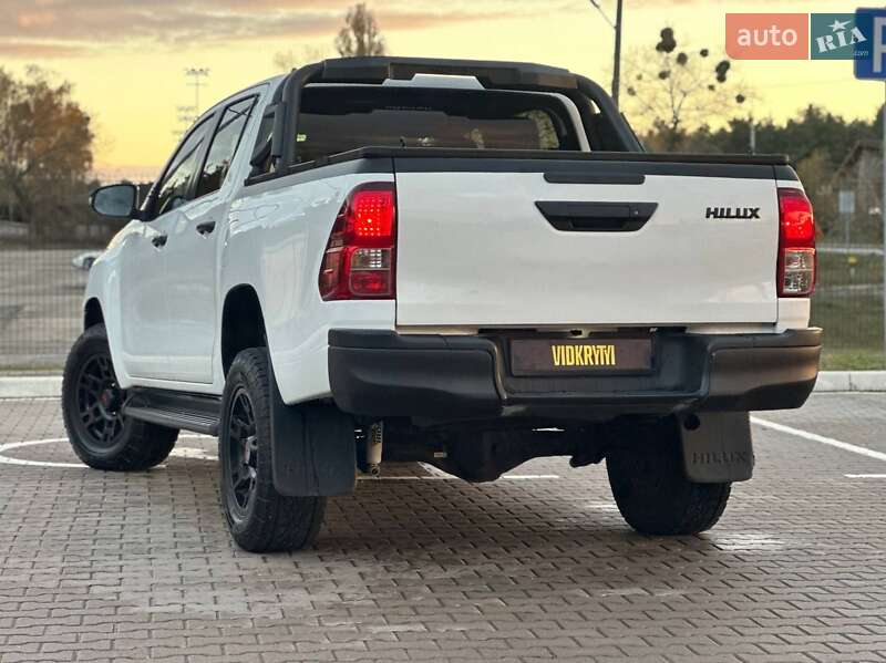 Пикап Toyota Hilux 2017 в Киеве