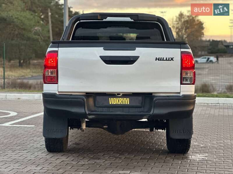 Пикап Toyota Hilux 2017 в Киеве