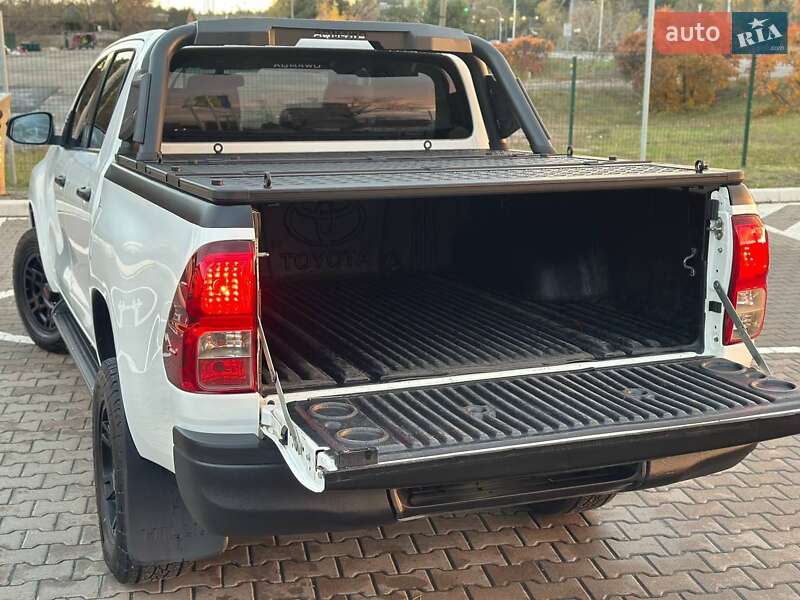 Пикап Toyota Hilux 2017 в Киеве