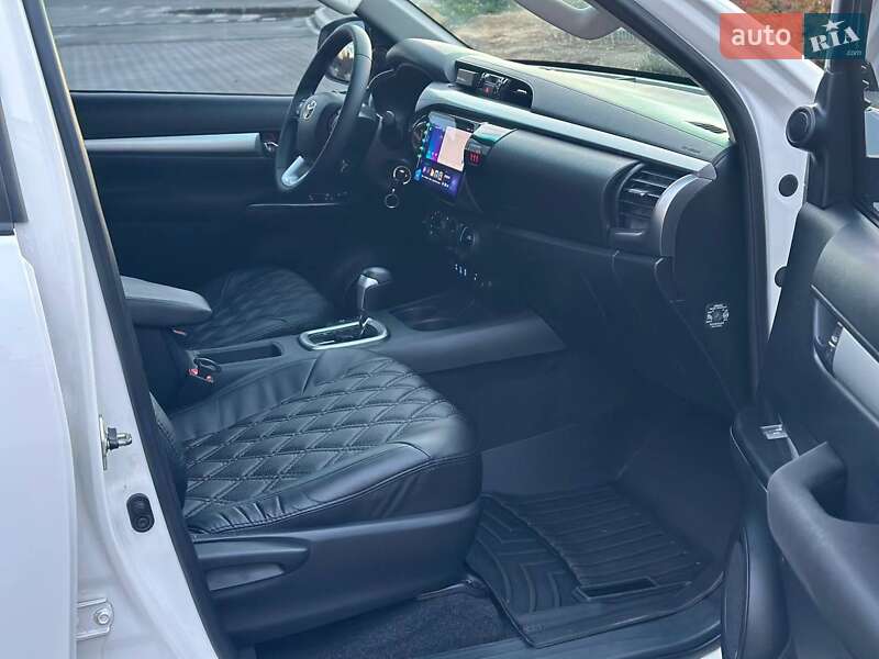 Пикап Toyota Hilux 2017 в Киеве