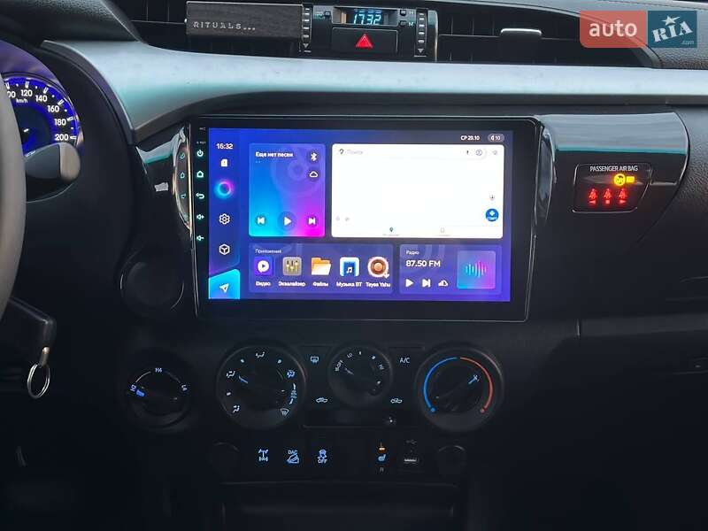 Пикап Toyota Hilux 2017 в Киеве