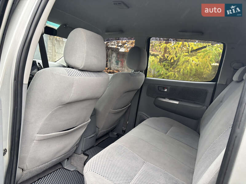 Пикап Toyota Hilux 2009 в Киеве фото 17 Пикап Toyota Hilux 2009 в Киеве