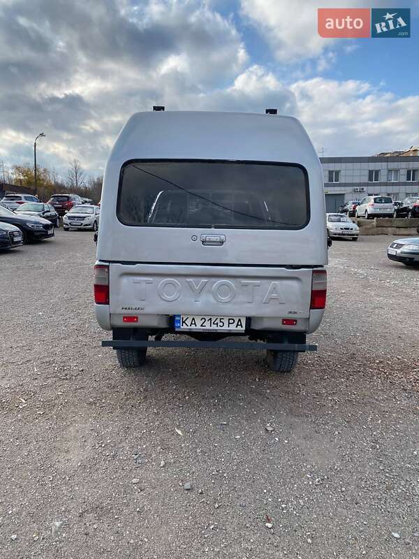 Пикап Toyota Hilux 2005 в Кривом Роге