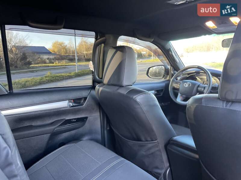 Пикап Toyota Hilux 2016 в Львове