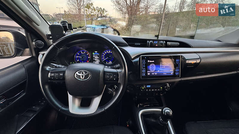 Пикап Toyota Hilux 2017 в Киеве