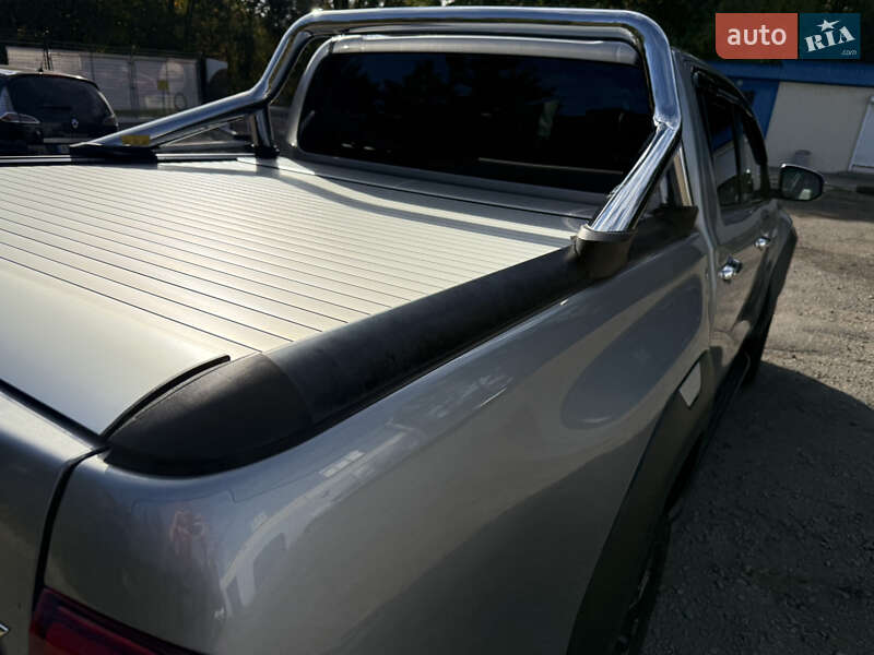 Пикап Toyota Hilux 2021 в Днепре фото 13 Пикап Toyota Hilux 2021 в Днепре