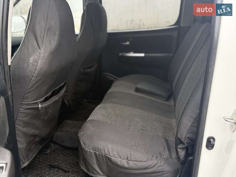 Пикап Toyota Hilux 2014 в Виннице