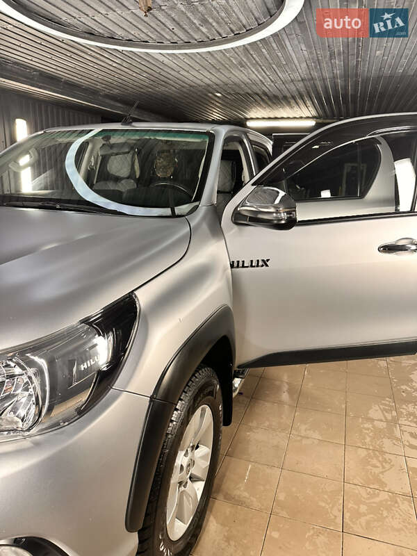 Пикап Toyota Hilux 2019 в Киеве фото 4 Пикап Toyota Hilux 2019 в Киеве
