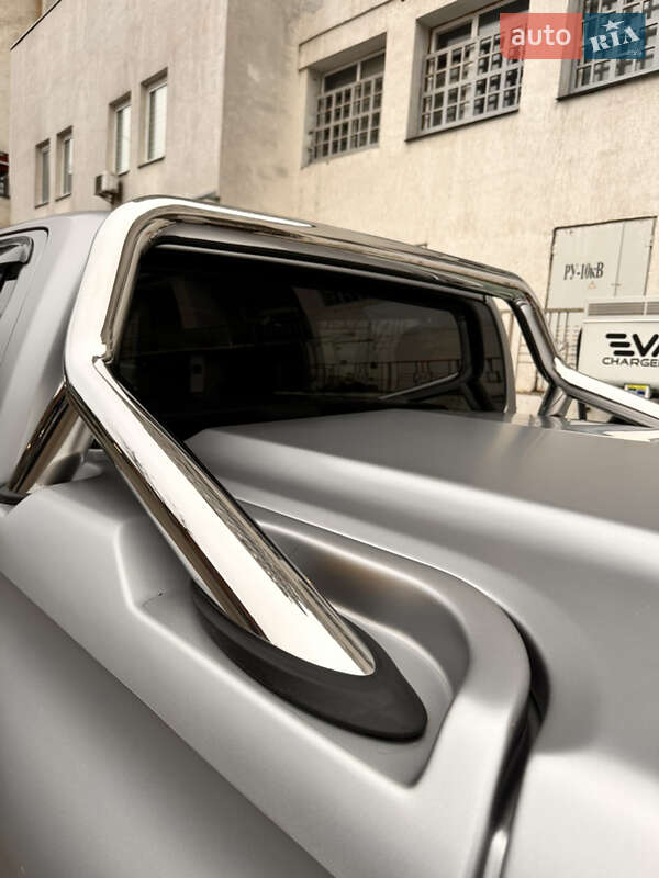 Пикап Toyota Hilux 2019 в Киеве фото 10 Пикап Toyota Hilux 2019 в Киеве