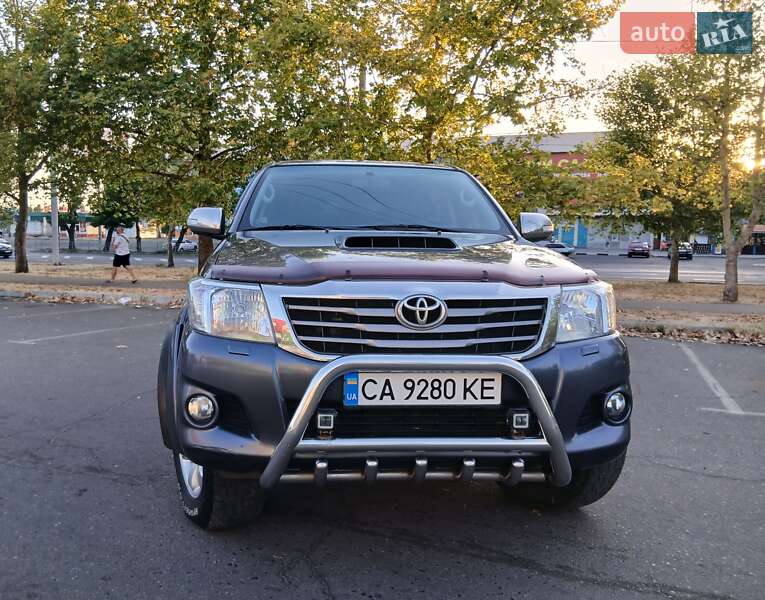 Пикап Toyota Hilux 2013 в Николаеве фото 10 Пикап Toyota Hilux 2013 в Николаеве