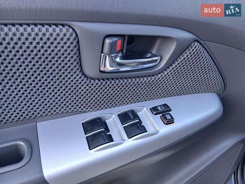 Пикап Toyota Hilux 2013 в Николаеве фото 16 Пикап Toyota Hilux 2013 в Николаеве