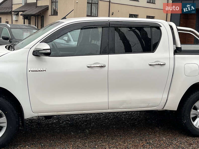 Пікап Toyota Hilux 2016 в Стрию