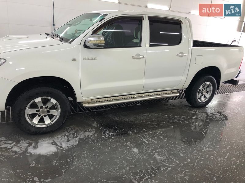Toyota Hilux 2011