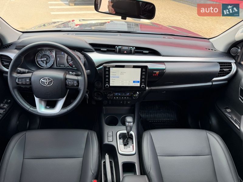 Пикап Toyota Hilux 2024 в Киеве фото 42 Пикап Toyota Hilux 2024 в Киеве